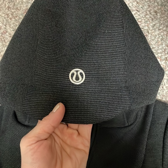 New Lululemon long rain coat - Picture 3 of 10